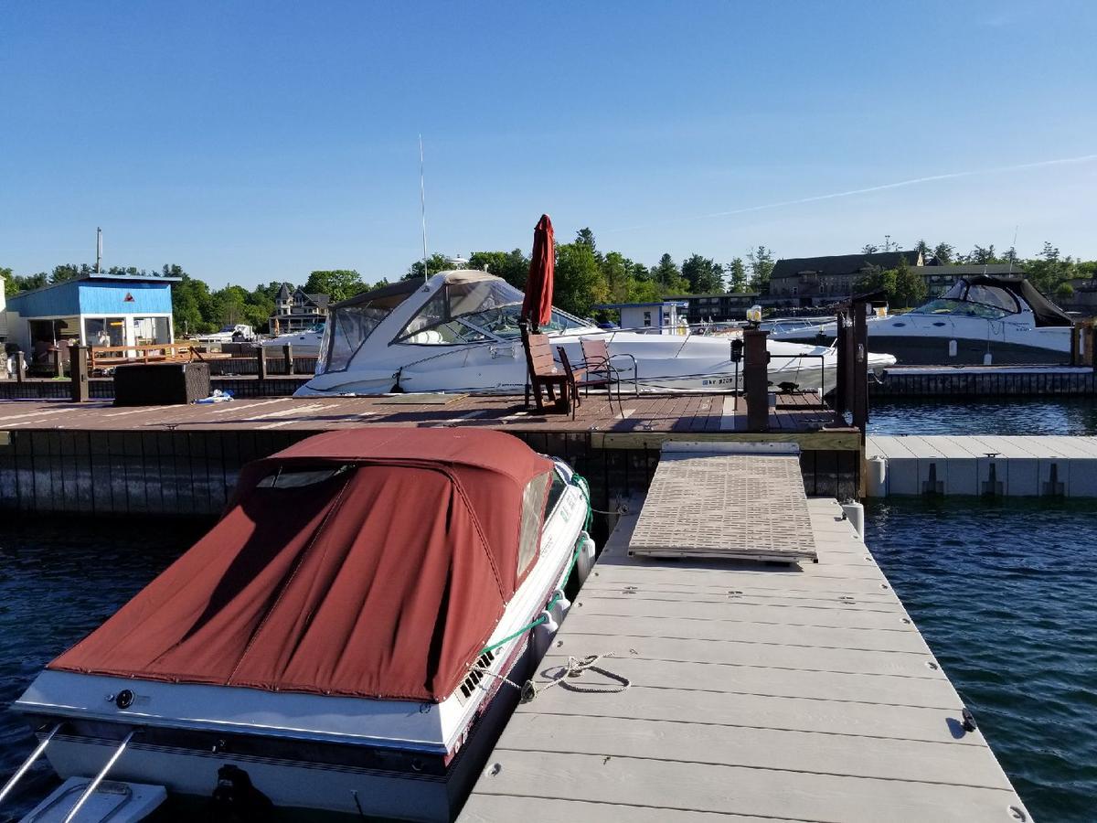 Hills Motor Court & Marina Motel Alexandria Bay Kültér fotó