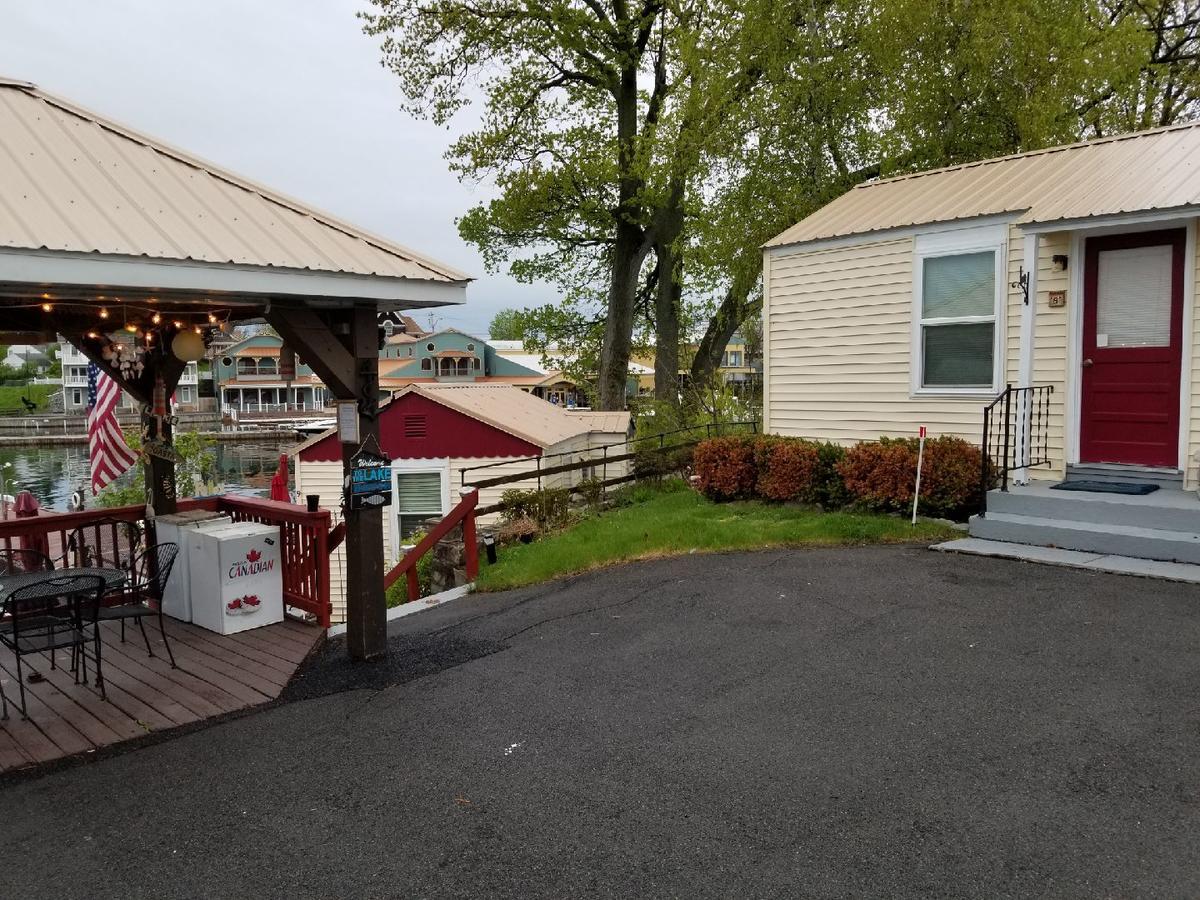 Hills Motor Court & Marina Motel Alexandria Bay Kültér fotó