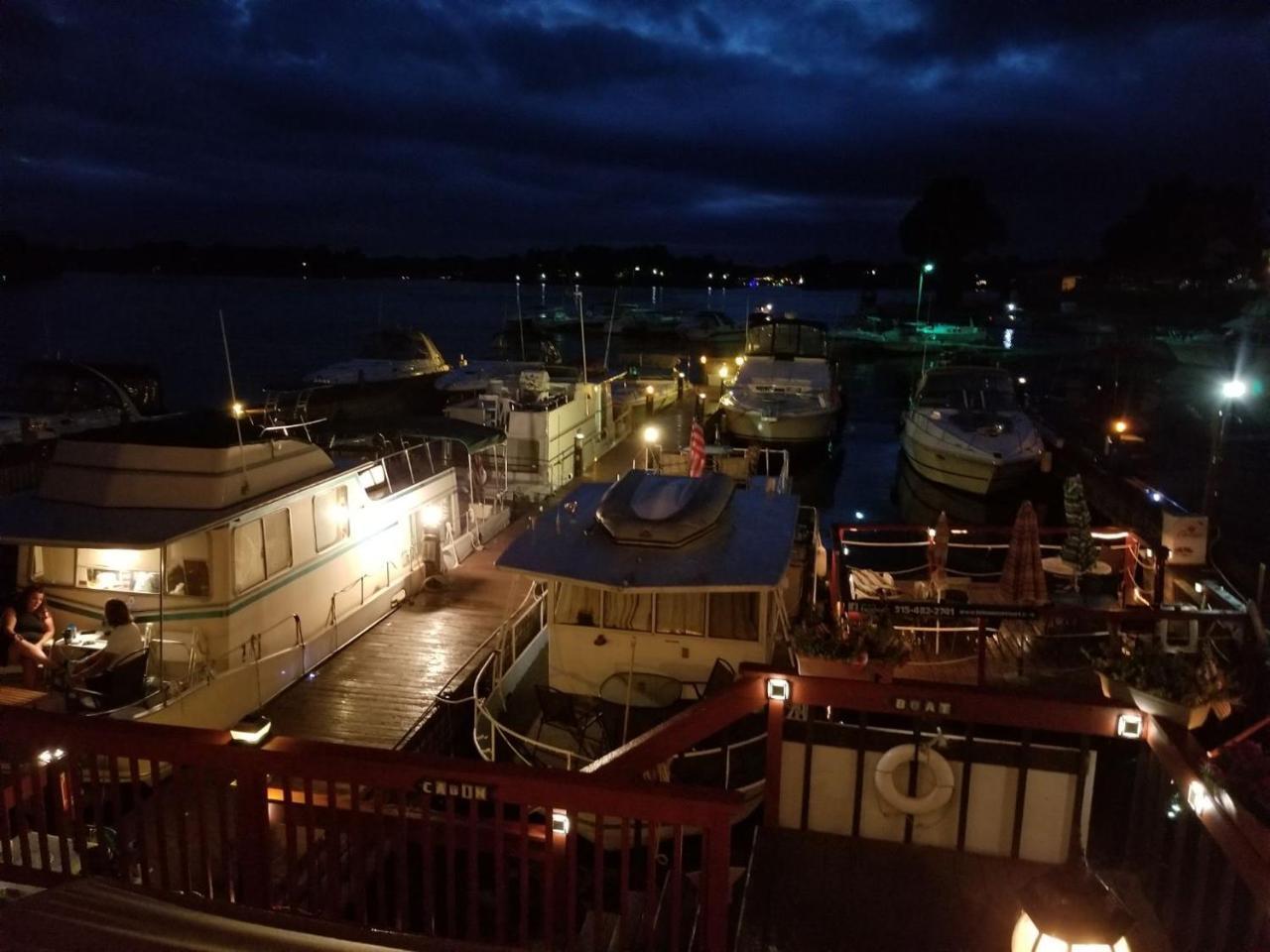 Hills Motor Court & Marina Motel Alexandria Bay Kültér fotó